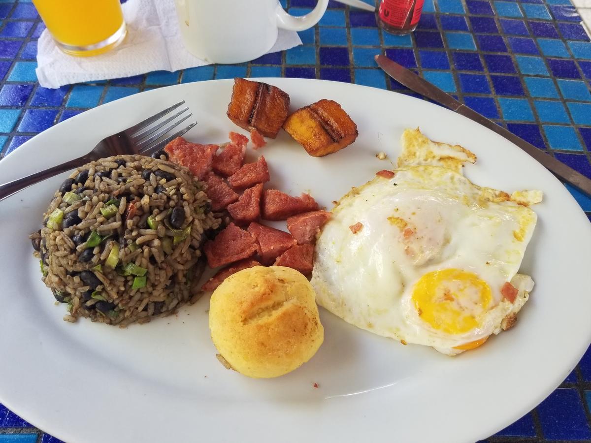 Monte Campana Jaco Hotel Luaran gambar